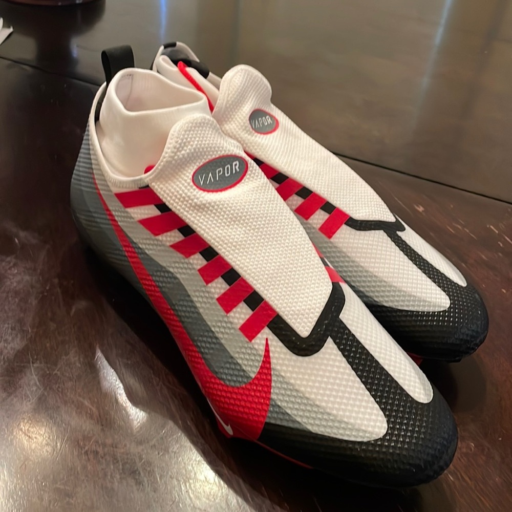 Nike Vapor Edge Pro 360 Mens Football Cleat (New)